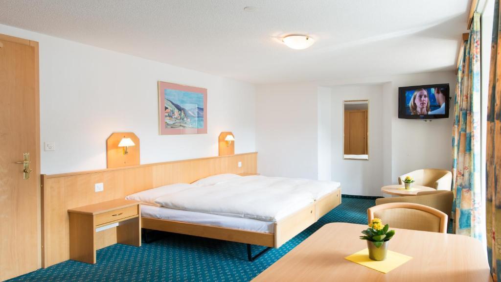 Hotel Portjengrat Saas-Almagell Oda fotoğraf